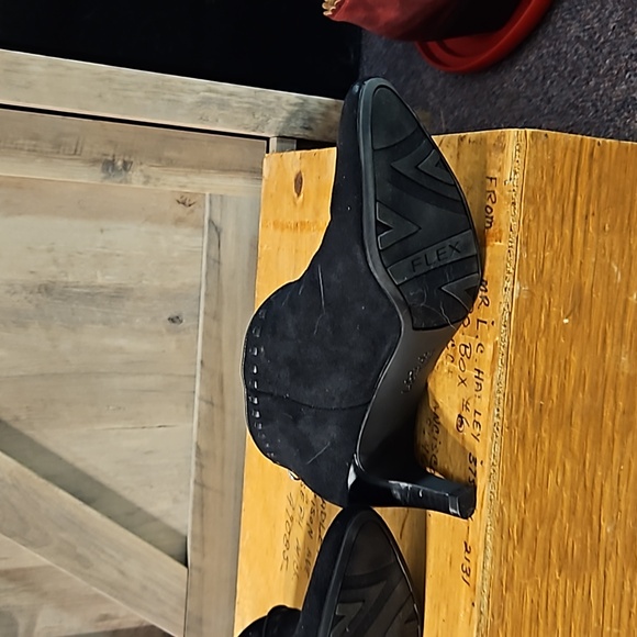 Size 9m black bootie - Picture 6 of 7